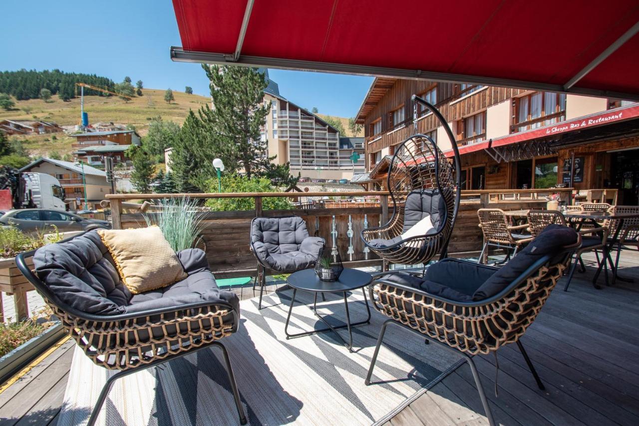 Hotel Le Sherpa Лес дьо Алпс Екстериор снимка