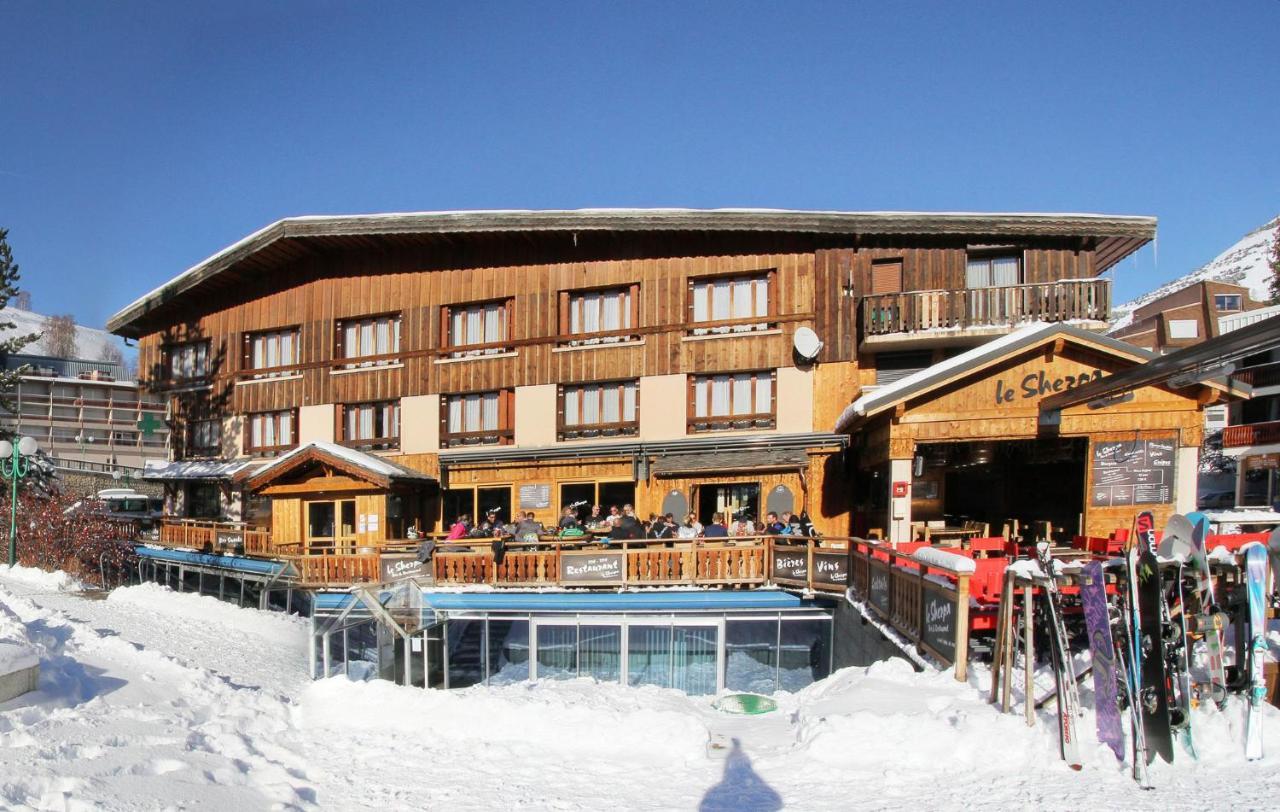 Hotel Le Sherpa Лес дьо Алпс Екстериор снимка