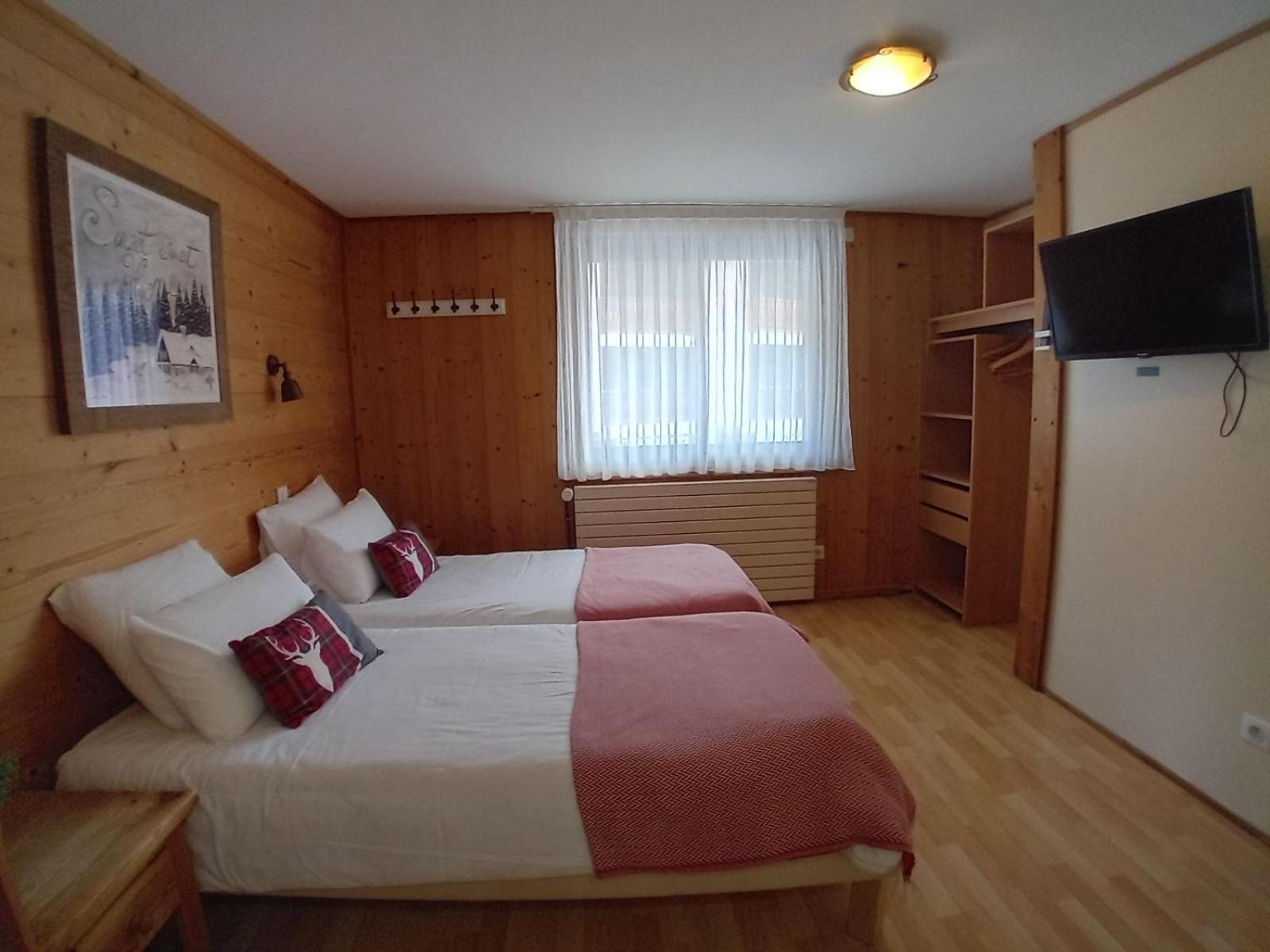 Hotel Le Sherpa Лес дьо Алпс Екстериор снимка