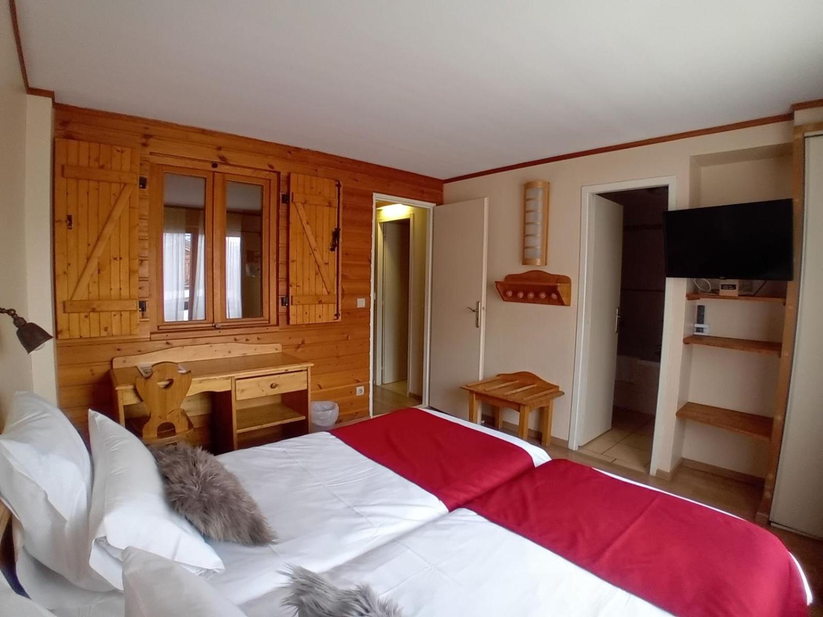 Hotel Le Sherpa Лес дьо Алпс Екстериор снимка