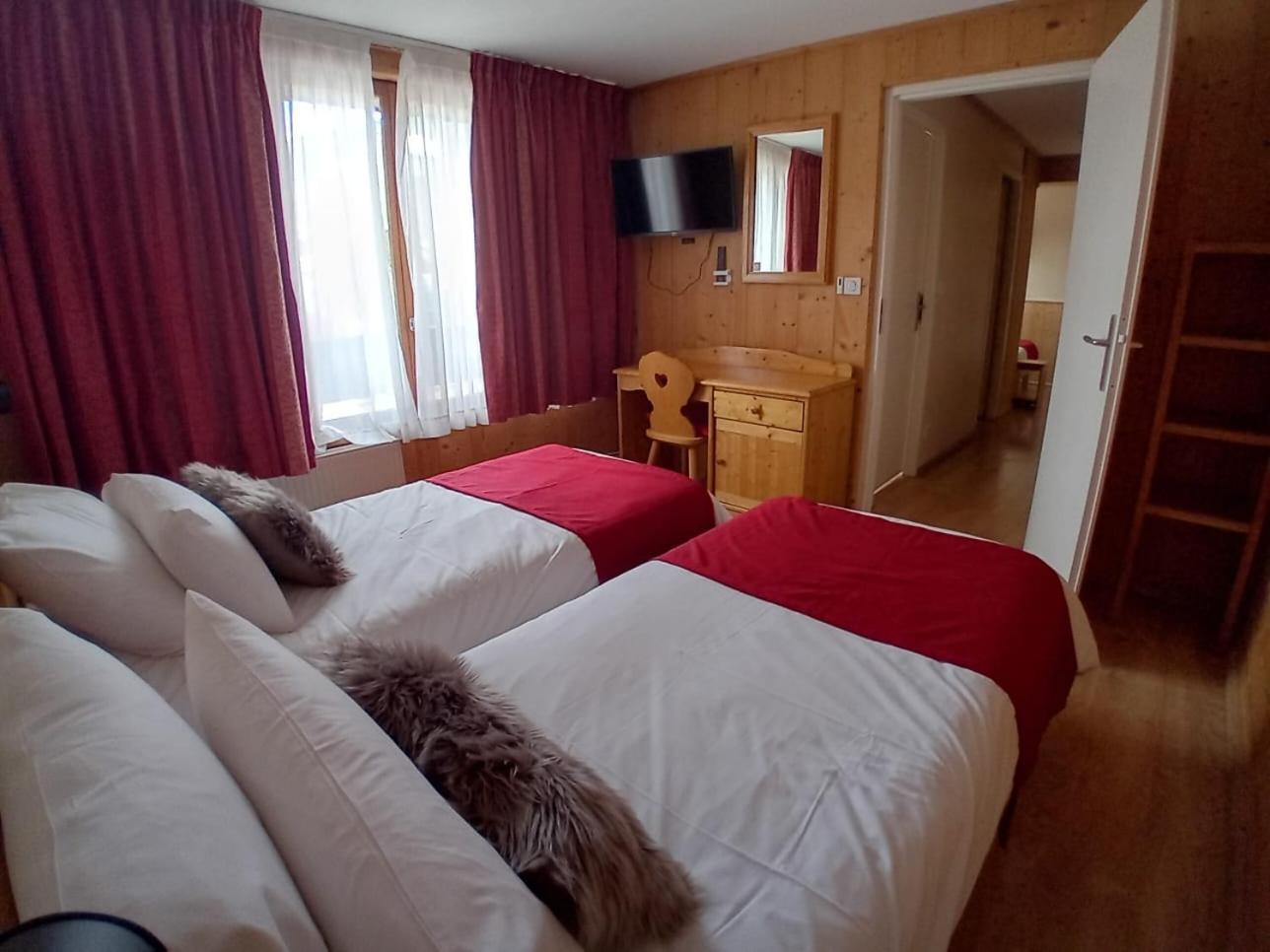 Hotel Le Sherpa Лес дьо Алпс Екстериор снимка
