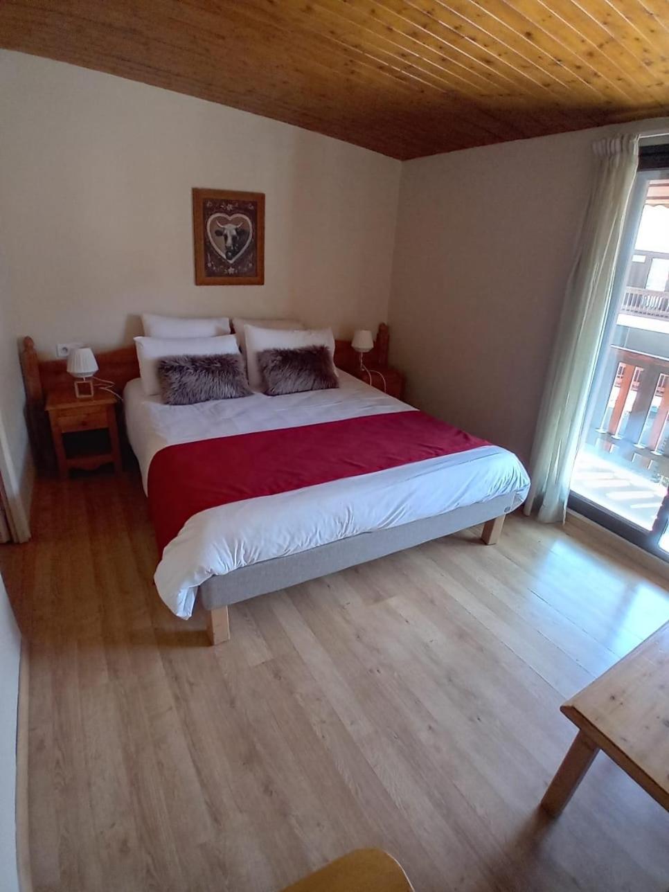 Hotel Le Sherpa Лес дьо Алпс Екстериор снимка