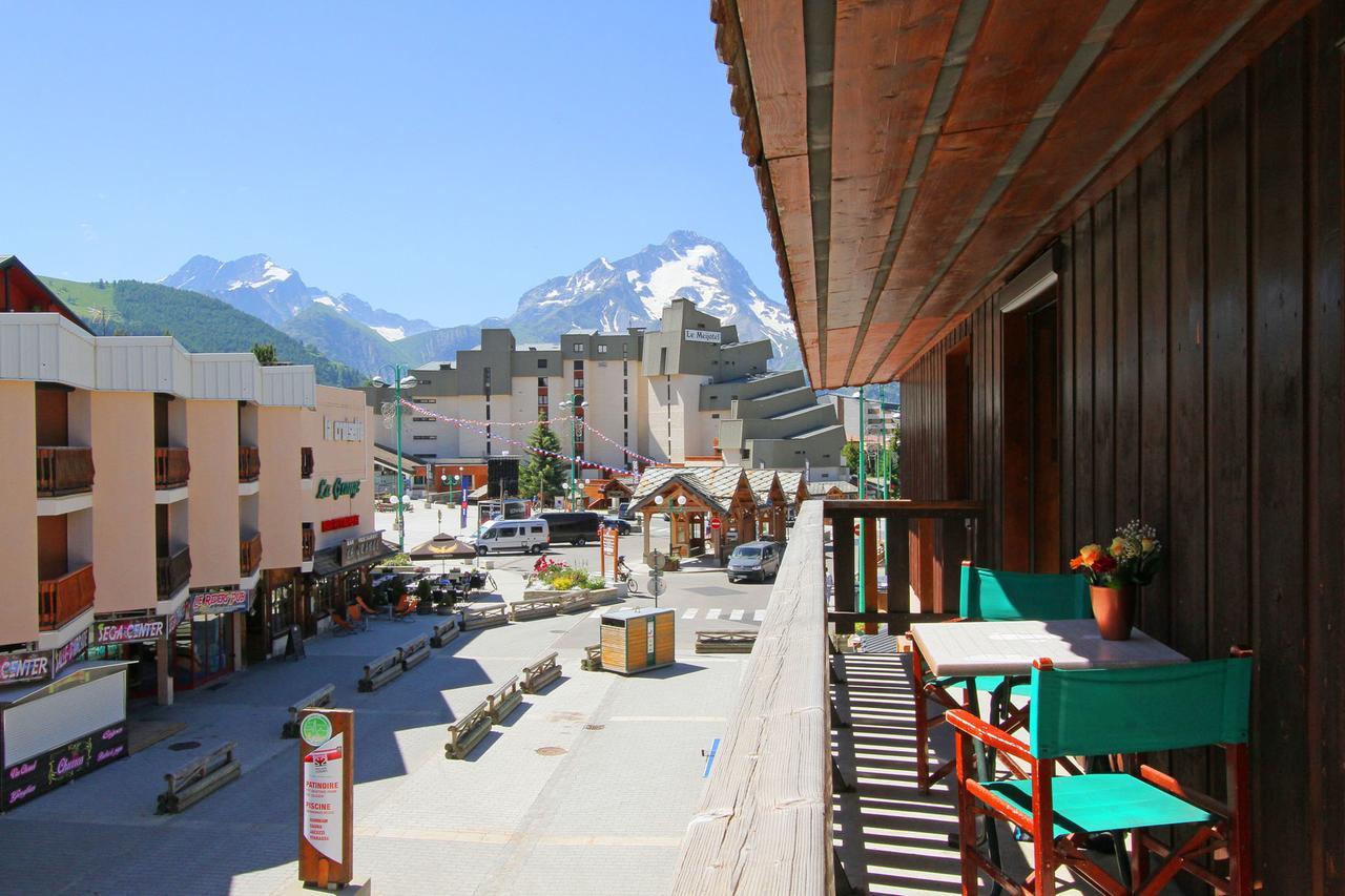 Hotel Le Sherpa Лес дьо Алпс Екстериор снимка