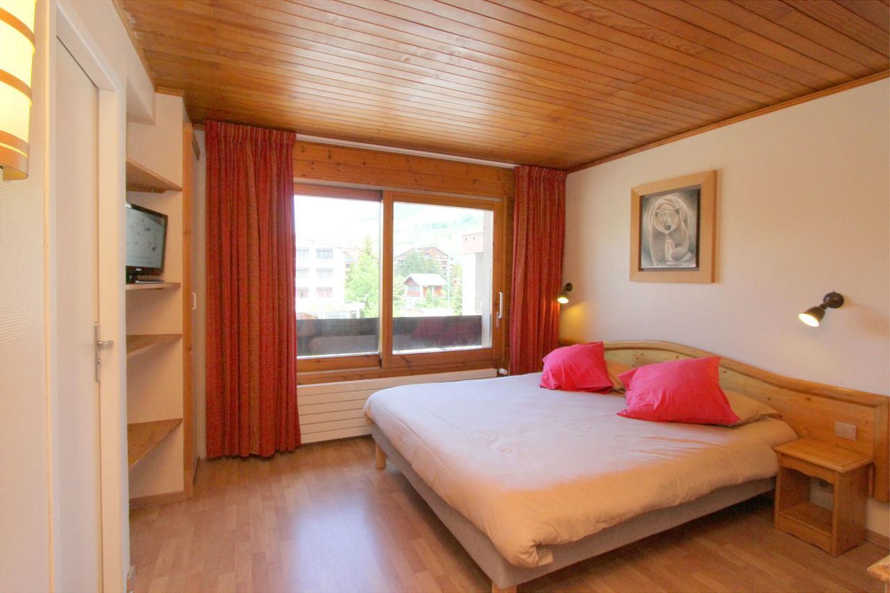 Hotel Le Sherpa Лес дьо Алпс Екстериор снимка